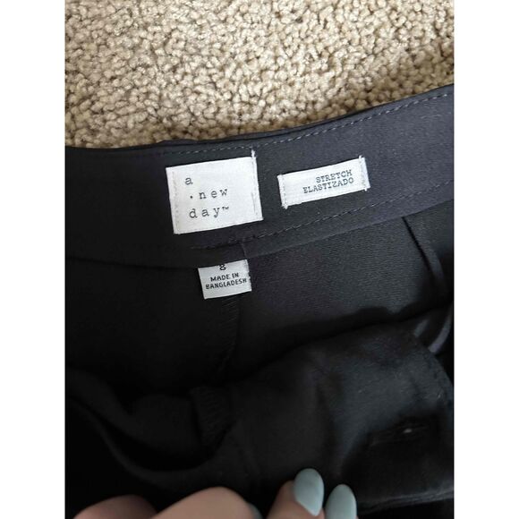 A New Day Black High Waisted Side Pockets Dressy Shorts Womens Size 8 - Picture 3 of 6